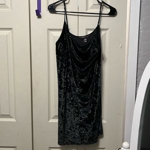 NWOT VS nightgown